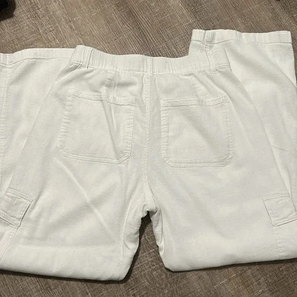 Hollister - Picture 5 of 5